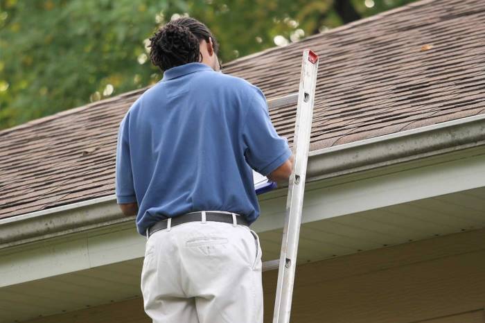 Naperville roofing contractors at work